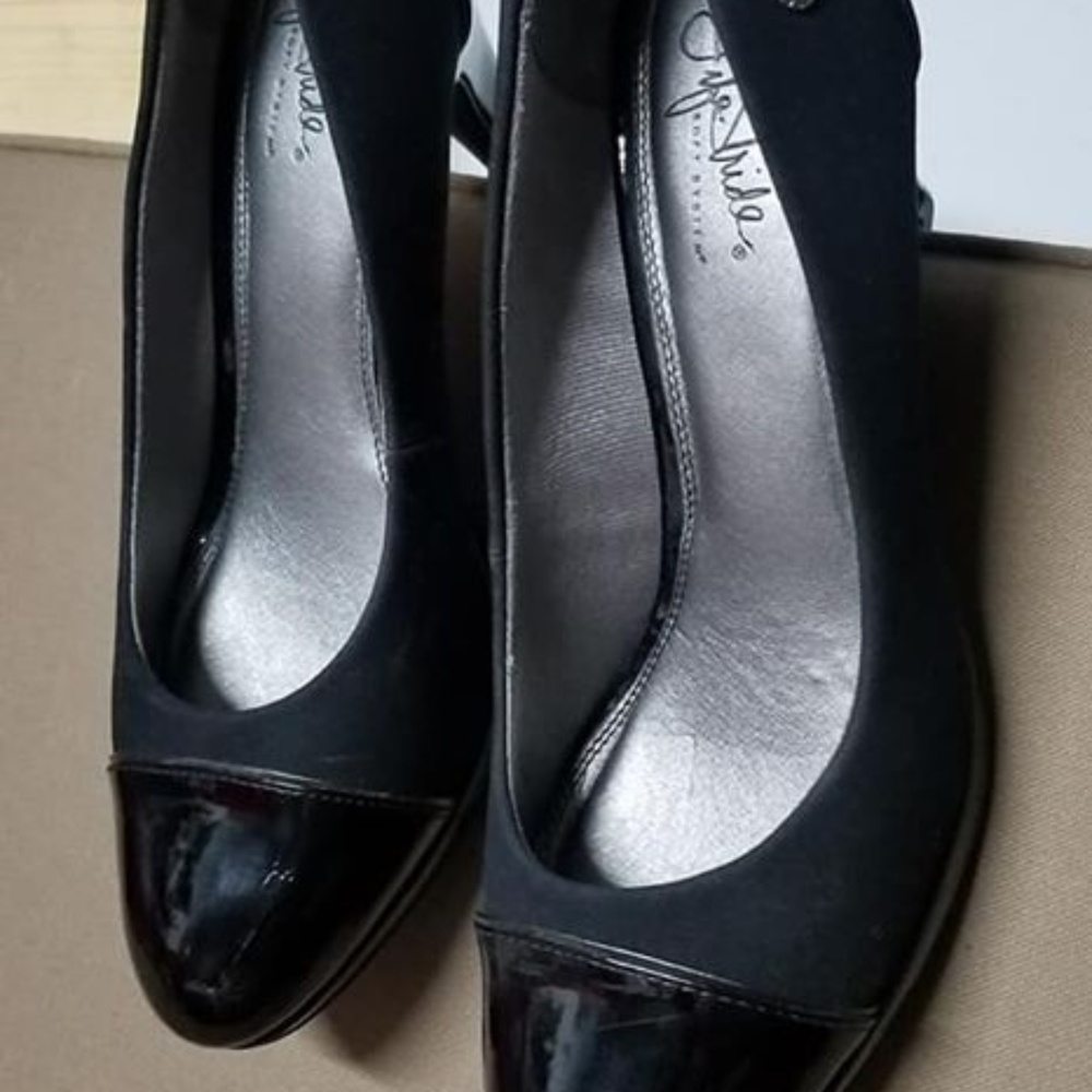 Black Life Stride Pumps